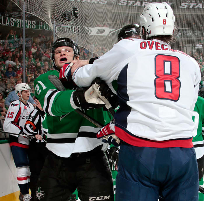 Antoine-Roussel-Alex-Ovechkin.jpg